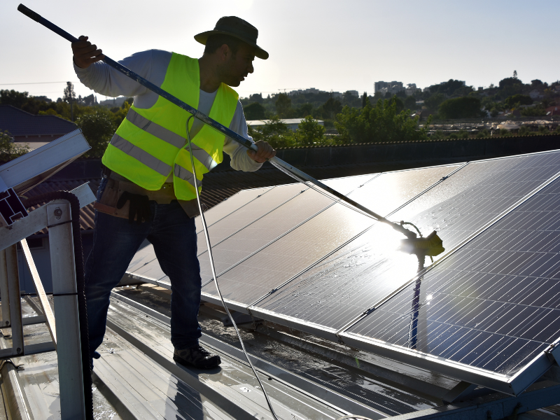 Solar Cleaning - Professional roofing service in Sydney